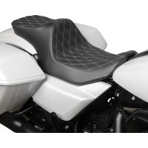 Predator III Seat — Black, 12" driver width