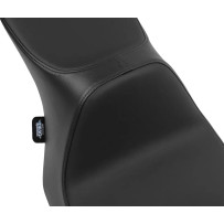 Asiento Predator III — 2 plazas, 29-1/2" largo, 12" ancho delantero, negro