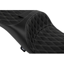 Asientos Touring Freedom de Alcance Extendido — 15" ancho conductor, 30-1/2" longitud total, Negro