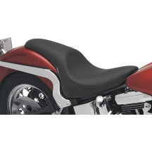 Asiento Predator — 30-1/2" largo total, 13-1/2" longitud del conductor, compatible con depósito estándar, Negro