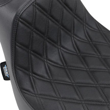 Predator III Seat — Black, 66 cm overall length