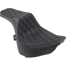 Predator III Seat — Black, 66 cm overall length