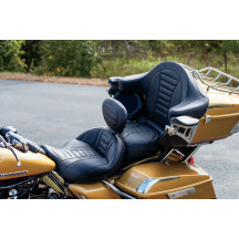 One-Piece Deluxe 2-Up Touring Seat — Black, Driver 44.5 cm × 48.5 cm (17-1/2" × 19"), Overall 78.5 cm (31")