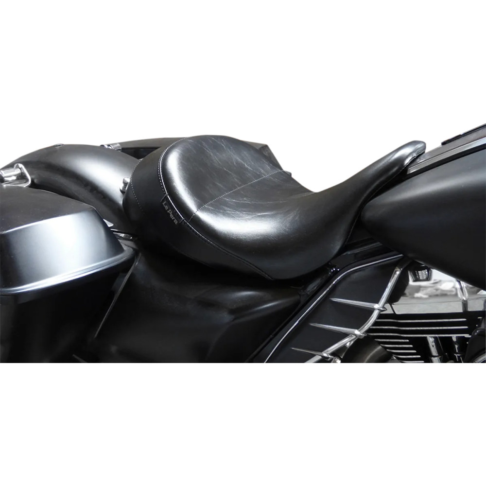 Aviator Up Front Solo Seat — Overall length 54.5 cm (21.5 in), Driver width 32.5 cm (12.75 in), Black