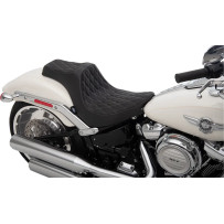 Predator III Seat — 70 cm overall length, Black