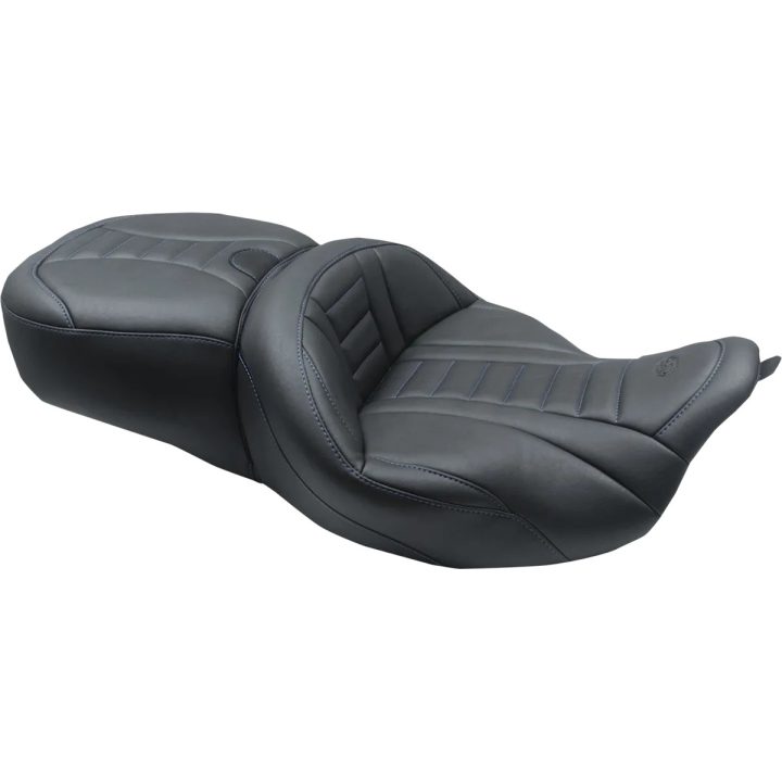 One-Piece Deluxe Touring Seat with Removable Backrest Option — Driver 48.5 cm (19"), Rear 35.5 cm (14")