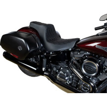 Predator III Seat — 72 cm length, 32 cm driver width, 16 cm rear width, Black