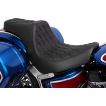 Predator III Seat — 72 cm length, 32 cm driver width, 16 cm rear width, Black