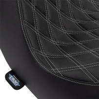 Predator III Seat — 72 cm length, 32 cm driver width, 2-Up, Black