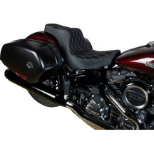 Predator III Seat — 72 cm length, 32 cm driver width, 2-Up, Black