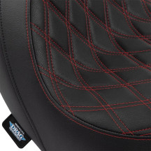 Predator Seat — 72.5 cm, 32 cm, Black/Red