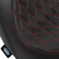 Predator Seat — 72.5 cm, 32 cm, Black/Red