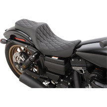Predator III Seat — Black, 30" overall, 13-1/2" driver length, fits Drag and most Harley-Davidson sissy bars