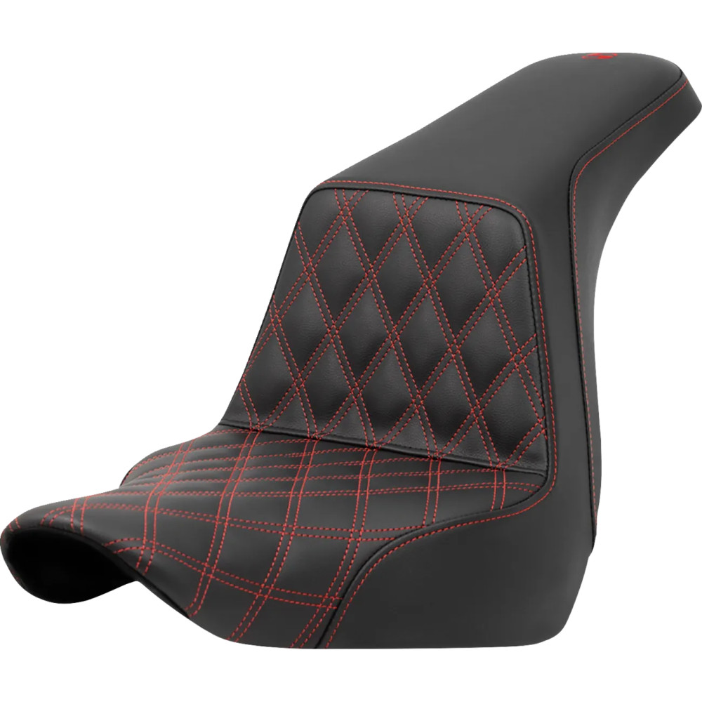 Lattice Stitch Step-Up Seat — 73 cm (28-3/4") , Black, Red