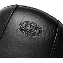 Solo Seat — 48.3 cm (19") overall, 40.5 cm (16") driver length, 34.5 cm (13.5") width, Black