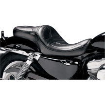 Maverick Seat — Black, 59.5 cm overall, fits 17 L tank