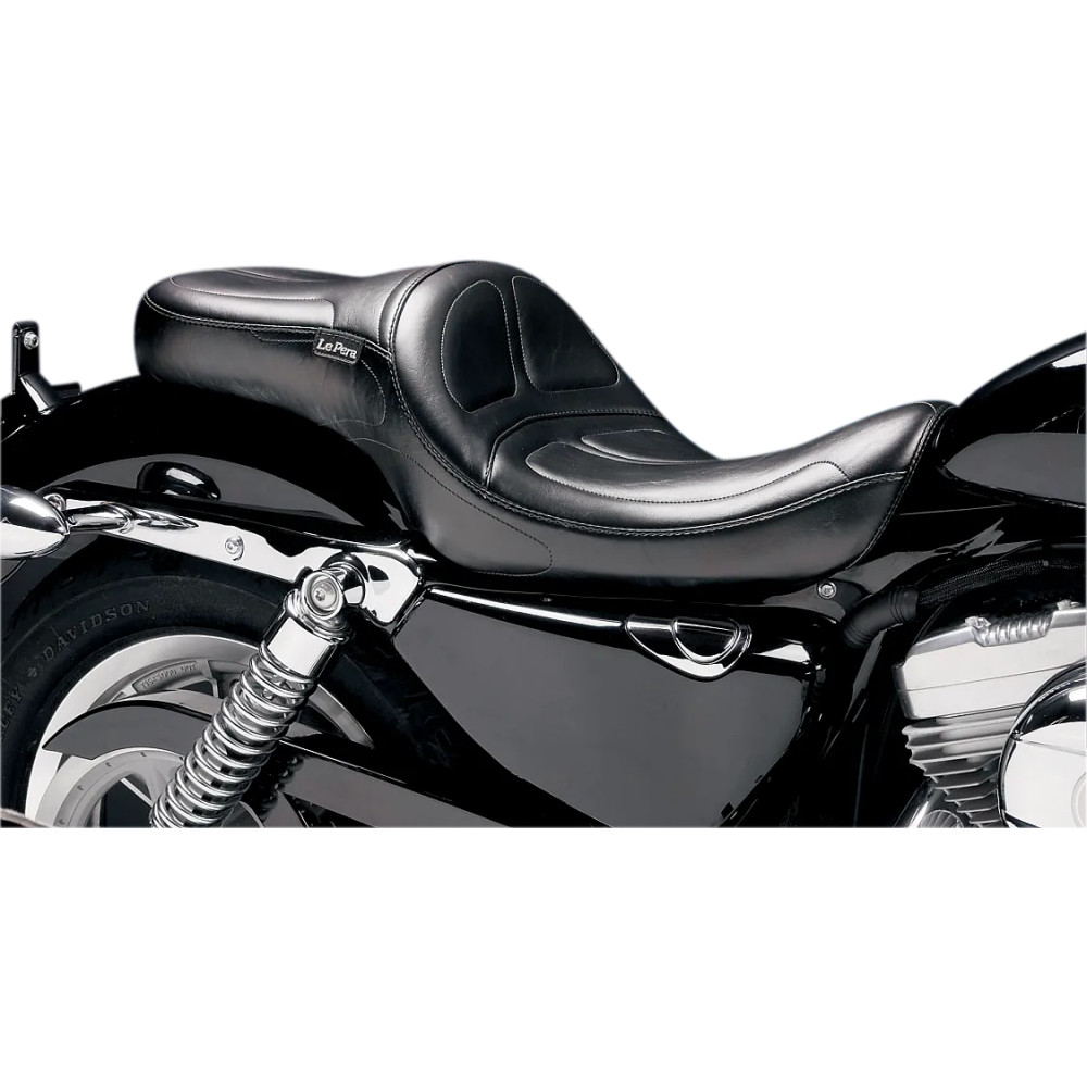 Maverick Seat — Black, 59.5 cm overall, fits 17 L tank