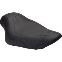Tripper™ Asiento Solo de Cuero Sintético — Delantero 40,5 cm (16"), Ancho 28 cm (11"), Total 53,5 cm (21")