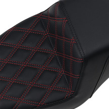 Step-Up Seat — Black, Red, 71 cm (28") overall length, 12.5 L tank