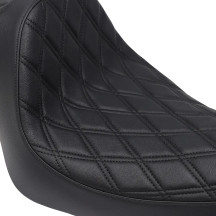 Predator III Seat — 68 cm (26-3/4") overall length, 28 cm (11") driver width, Black