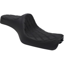 Predator III Seat — 68 cm (26-3/4") overall length, 28 cm (11") driver width, Black