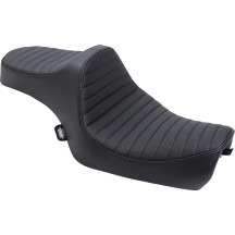 Predator III Seat — 68 cm overall, driver 31 cm × 28 cm, Black