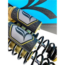 Suspensión de muelle Legend REVO ARC con depósito Piggyback para modelos FXD — 14" Estándar, Oro, Trasera