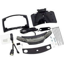 Piloto trasero Latitude y soporte de matrícula — Negro, lente ahumada clara, para Harley-Davidson®