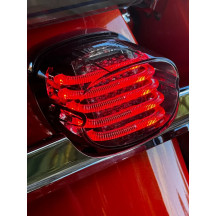 Kit de luz trasera LED ProBEAM® Squareback — Rojo, lente ahumada