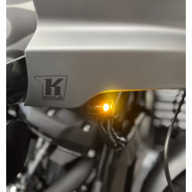 Neowise Bullet Smooth 2-1 LED Intermitente — Harley-Davidson®, carcasa negra, LEDs ámbar y blanco