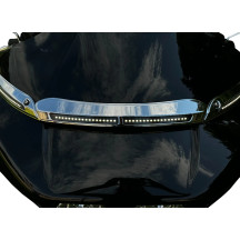 Moldura de parabrisas — Harley-Davidson®, cromo, LED blanco, lente ahumada