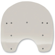 Parabrisas de plástico de repuesto — Altura 38 cm (15"), Ancho 54,5 cm (21-1/2"), Diámetro recorte faro 19,5 cm (7-3/4"), Solar