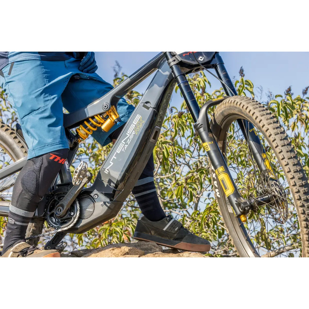 Comp XP Knee Guards — L/XL, EN 1621-1:2012 Level 2, Black