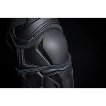 Field Armor 3™ Knees — L/XL, Black
