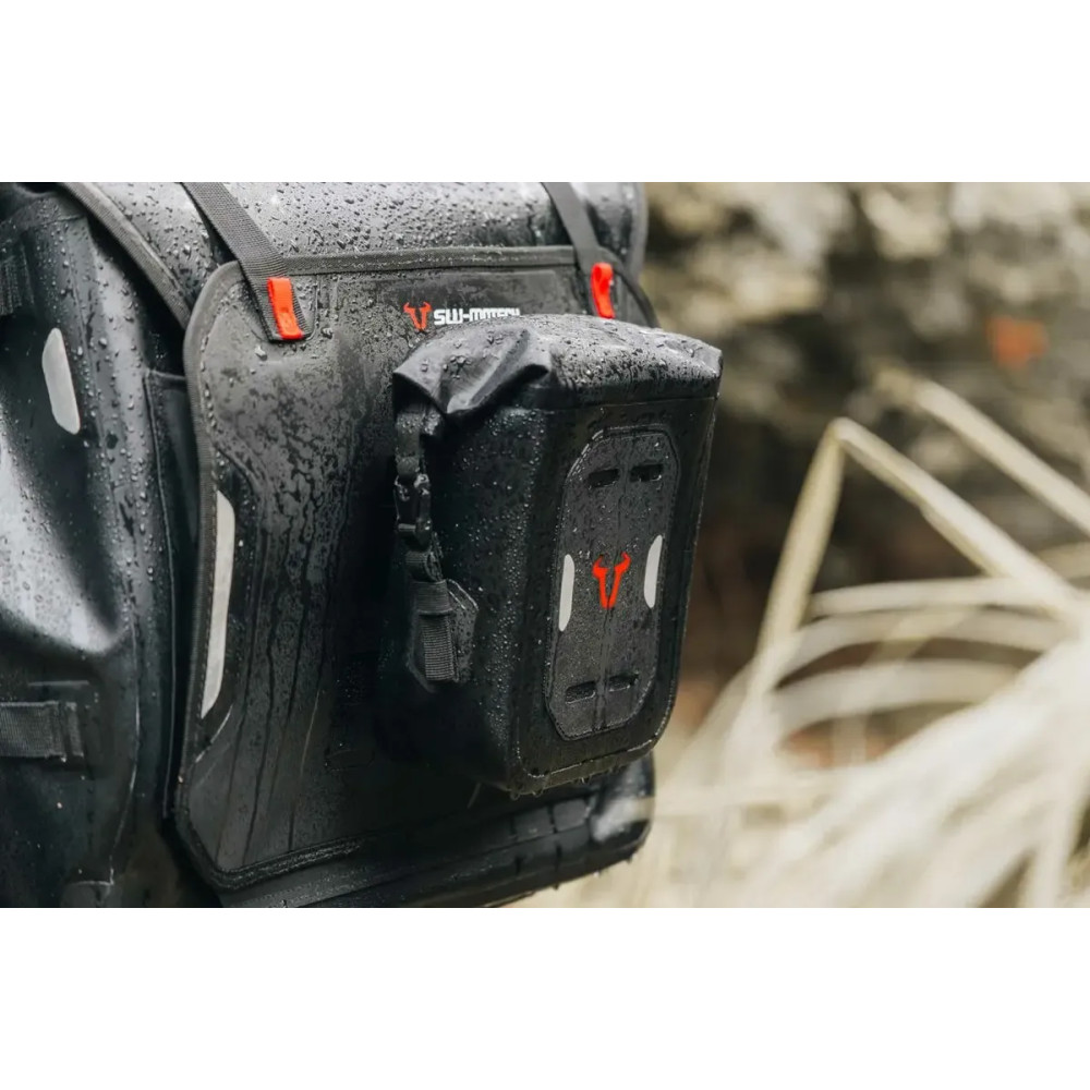 PRO Plus WP Accessory Bag — 16.5 x 7.0 x 18.5 cm, MOLLE System, Black