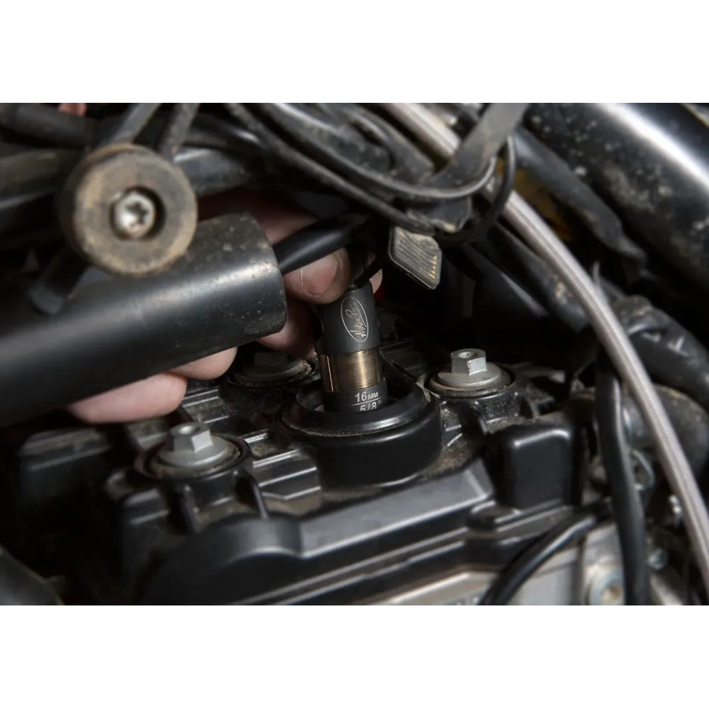 Pro Spark Plug Socket — 21.55 mm (0.848"), 3/8" square drive / 17 mm wrench