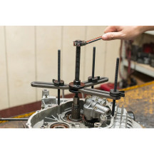 Crankcase Separator — 2-stroke, 4-stroke