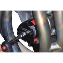 Universal 3-Leg Oil Filter Wrench — 63–95 mm, Black