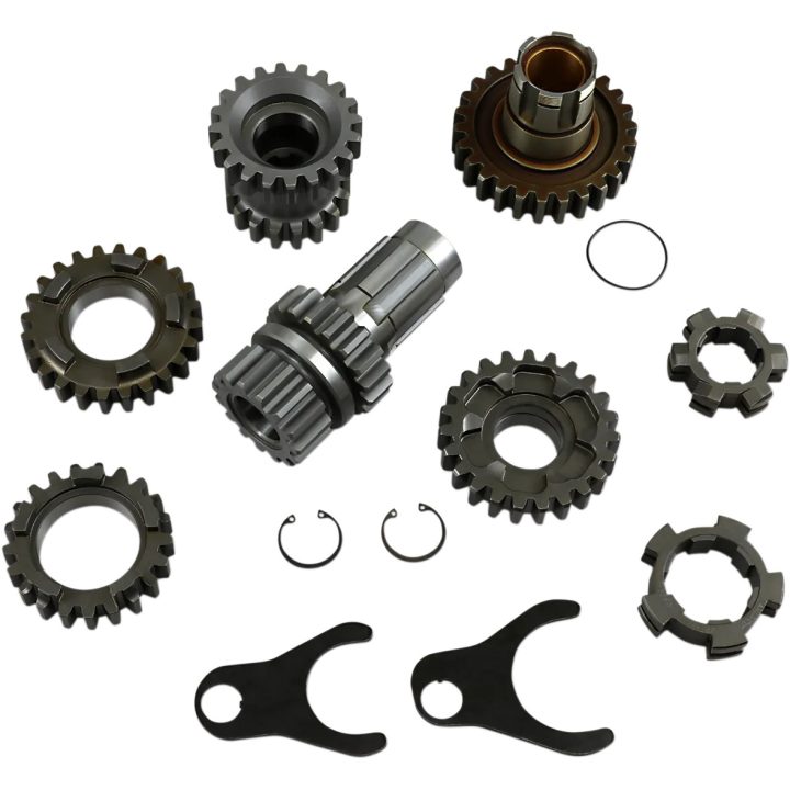 4-Speed Gear Set — Close ratio, 2.44:1 first, 1.35:1 third