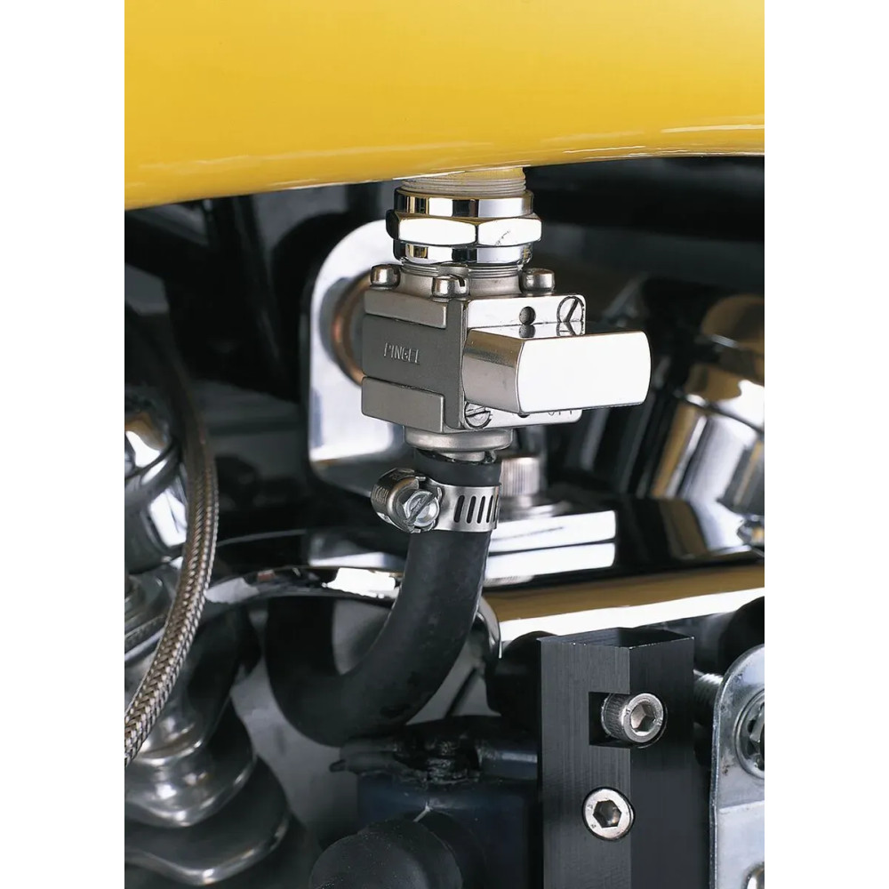 Válvula de combustible The Guzzler® — salida 22 mm, racor 7,9 mm (5/16") para manguera, aluminio anodizado